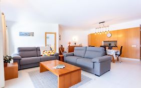 Large Family Apartment - Marina Park